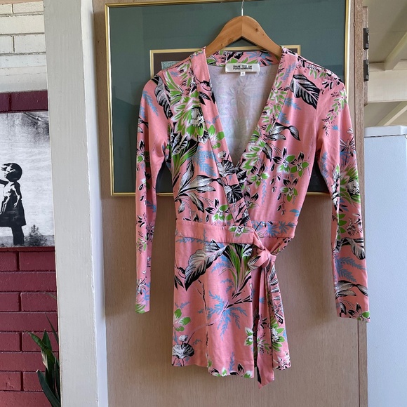 Diane Von Furstenberg Pink Floral romper - Picture 1 of 8